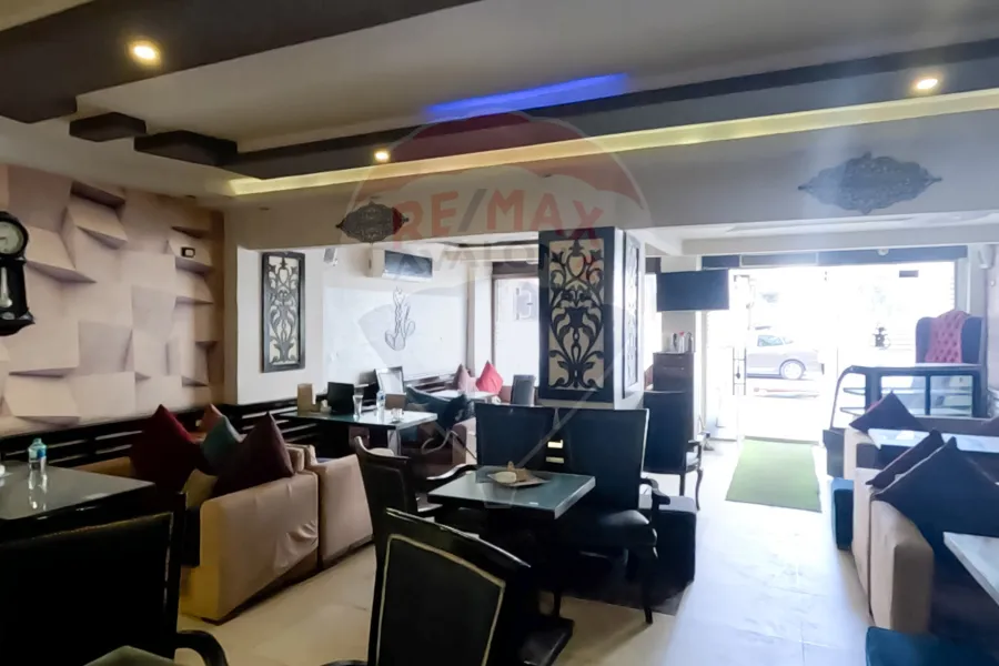 Equipped cafe for rent 220 m Al-Asafra (third number from the sea)