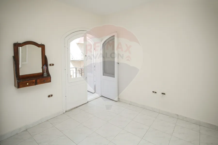 Chalet with roof for sale (El fayrouz beach) 138 m