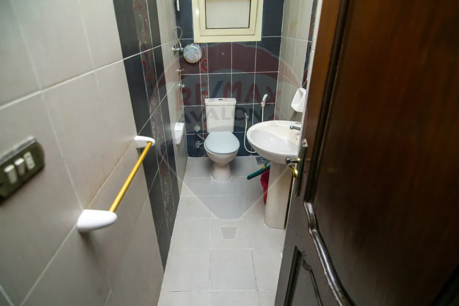 Apartment for sale 175 m Mostafa Kamel (Steps from Kiroseiz)