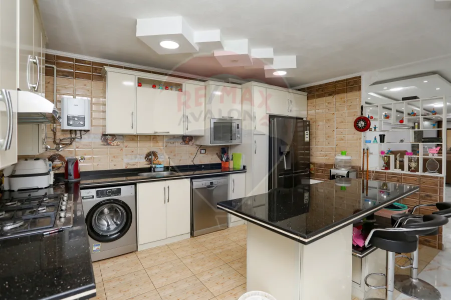 Apartment for sale 207 m Gleem (Near to the sea)