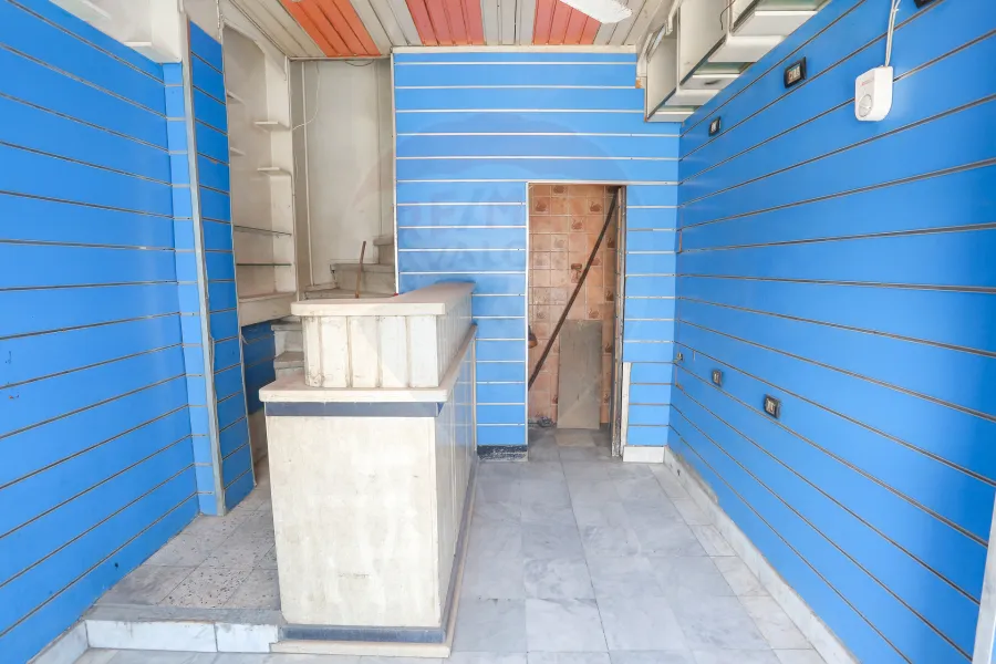 Shop for sale 18 m Sporting (In front of Sporting Tram Station)
