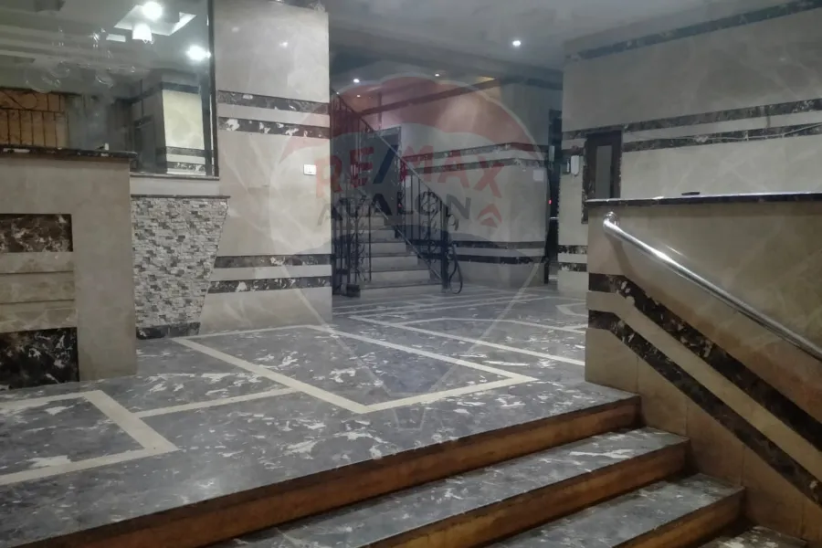 Administrative mizzanine for rent 300 ElShatby (Steps from the Sea)