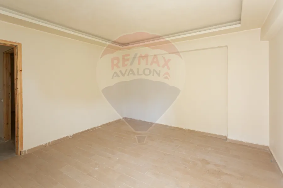 Apartment for sale 110 m Victoria (Amir St.- steps from Abu Qir St.)