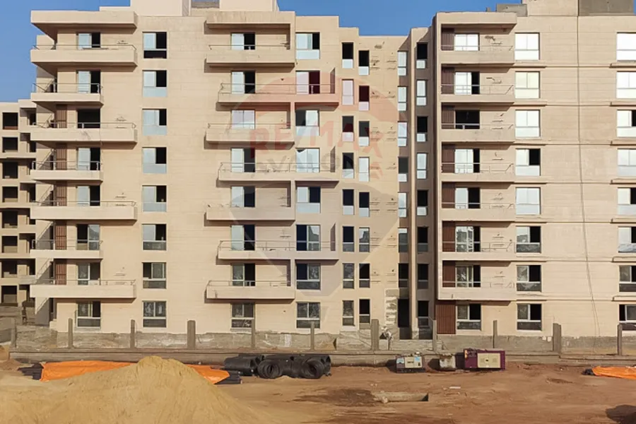 Ground apartment with garden for sale 76 m Administrative Capital (De joia)