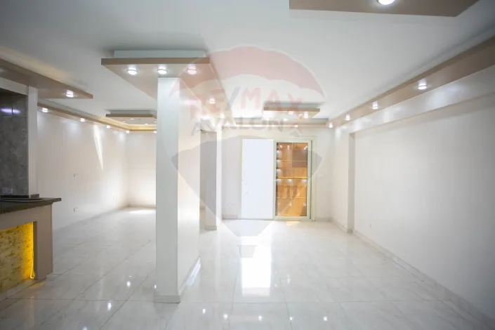 Apartment for sale 160 m Miami ( Branched from Gamal Abdelnasser St)