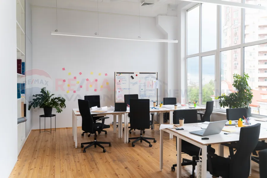 Administrative unit for rent 500 m Smouha ( transportation and engineering st. )
