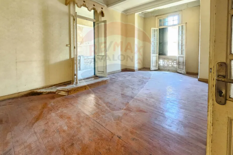 Administrative apartment for rent 250 m Al-Azarita (directly on the tram)