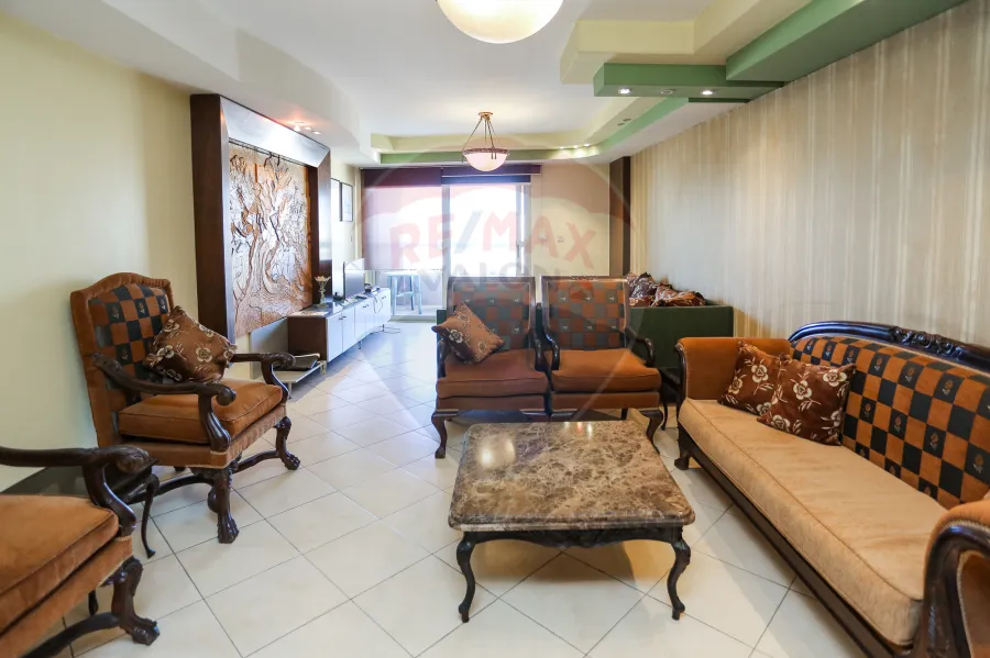 Luxury villa for sale 370 m King Mariout (steps from Borg El Arab International Airport)