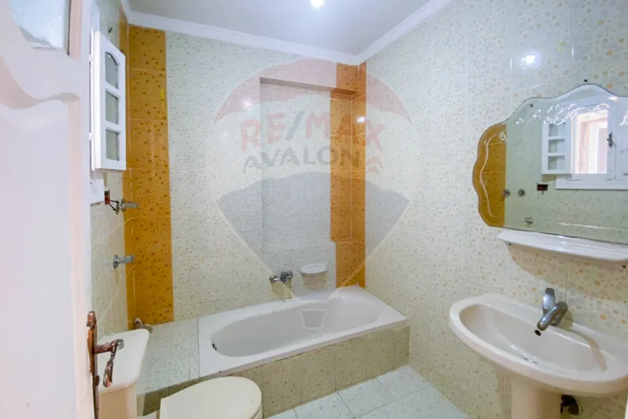 Apartment for sale 140 m Sidi Bishr (Gamal Abd El-Nasir st)