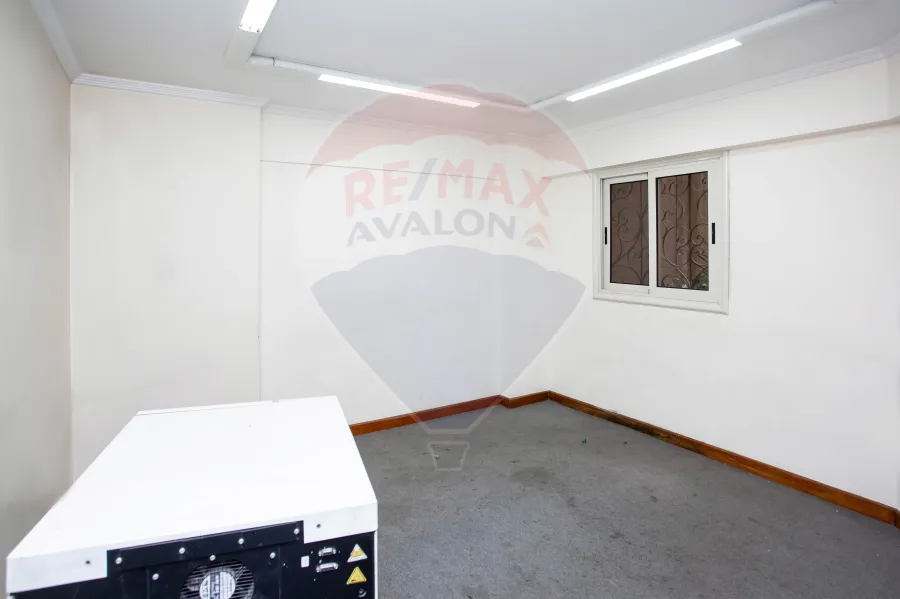 Administrative unit for sale 370 m Smouha (Fawzy Moaaz st.)