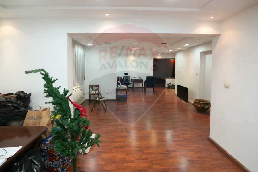 Shop 60 m + Mezzanine 130 m for rent, Rushdi (Syria St)