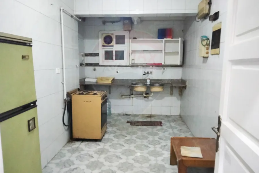 Administrative unit for rent 250 m Louran ( El-Eqbal main st. )