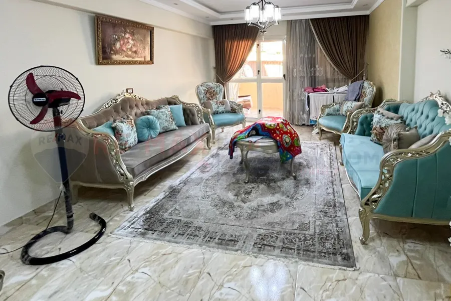 شقة للبيع 186 م سموحة (ابراج الأتحادية)