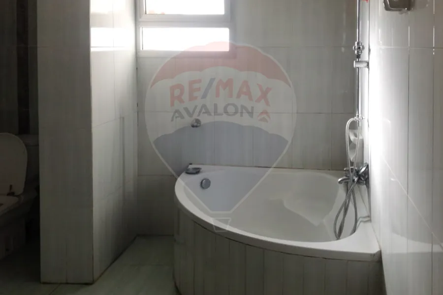 Apartment for sale 208 m Rushdi (second number from Abu Qir)