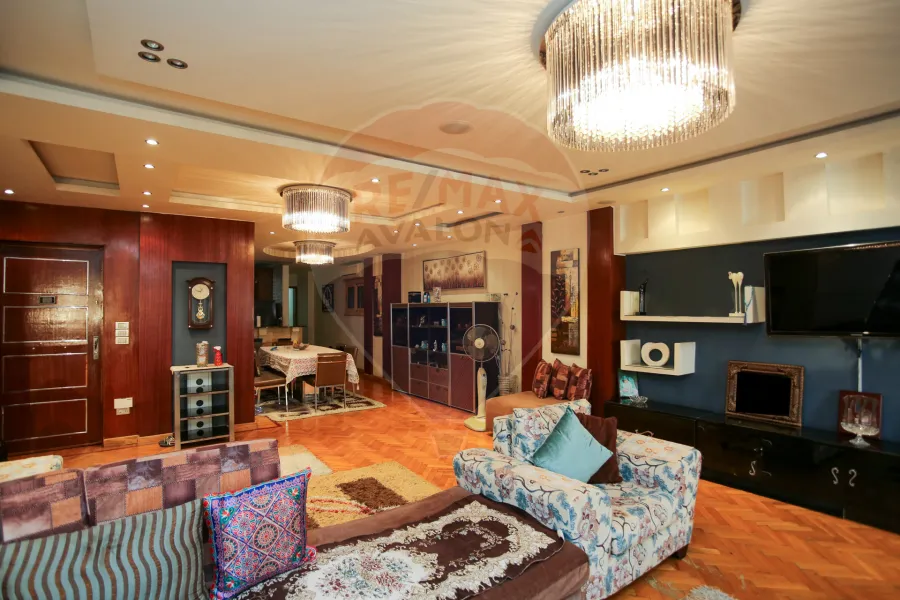 Apartment for sale 210 m Kafr Abdo (branching from Ibrahim Ragy St)