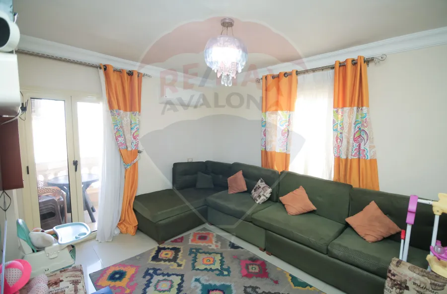 Apartment for sale 130 m Moharam Bek (Zain El-Abedeen st)