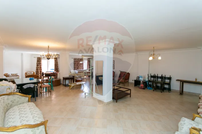 Administrative apartment for sale 179 m Zizenia (Abu Qir St)