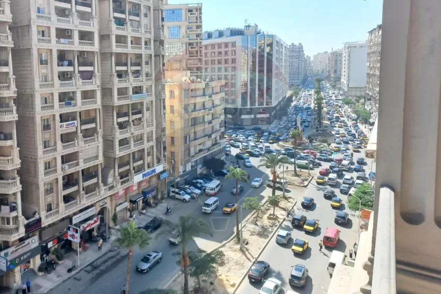 شقة للإيجار المفروش 190 م سموحه (ش فوزي معاذ)