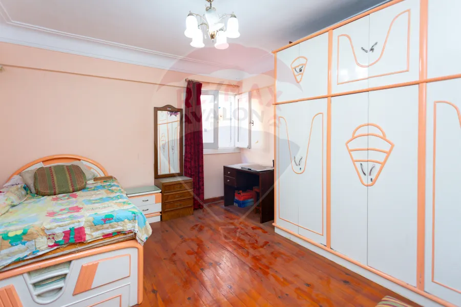 Apartment for sale 380 m Tharwat (second row from the sea)