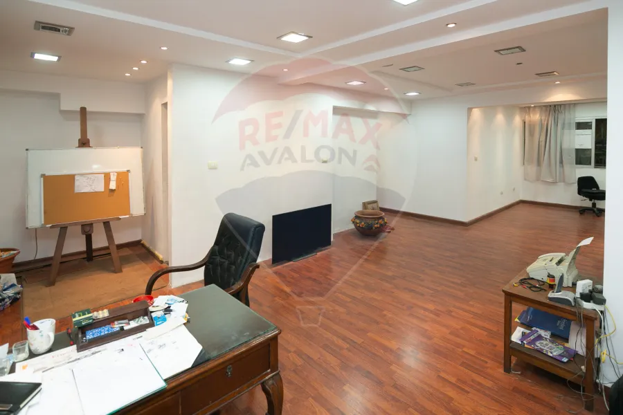 Shop 60 m + Mezzanine 130 m for rent, Rushdi (Syria St)