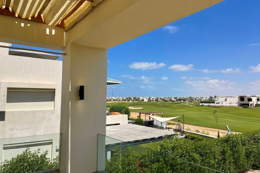 شاليه سنيور للبيع (هاسيندا باي - سيدي عبدالرحمن) 350 م