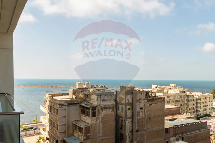 Apartment for sale in Al-Azarita (steps from the sea) 100 m