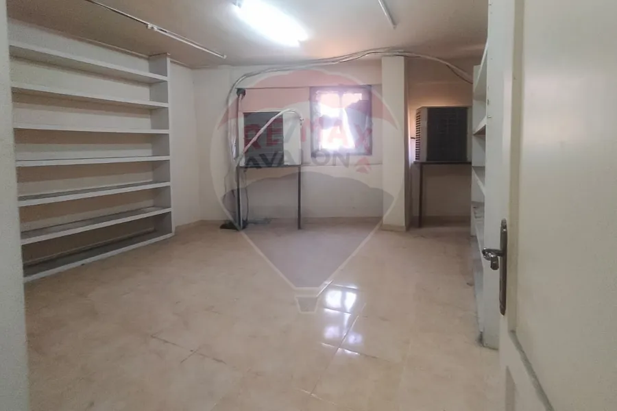 Shop + mezzan for rent 460 m Moustafa Kamel (Abu Qir st.)