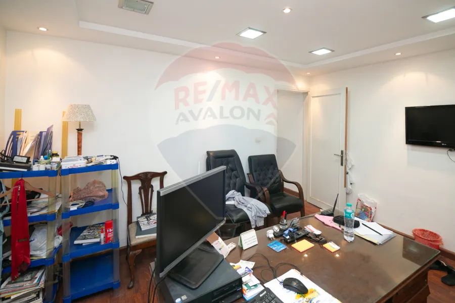 Shop 60 m + Mezzanine 130 m for rent, Rushdi (Syria St)