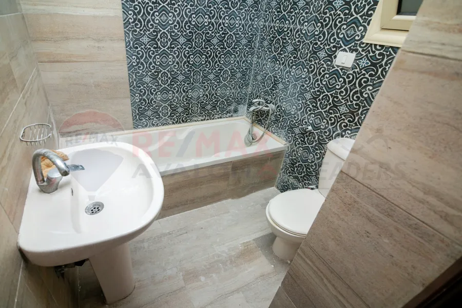 Apartment for sale 145 m Kafr Abdo (Sakina Bint Al Hussein St.)