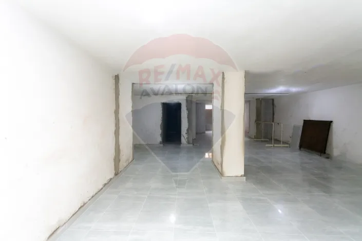 محل للبيع 335 م سبورتنج ( ش طيبة )