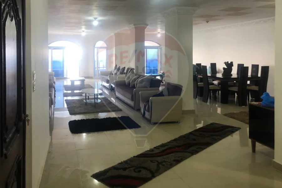 شقة للبيع 340 م كليوباترا (على البحر مباشرة- عمارة براند)