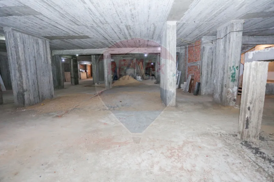 ميزان للايجار 400 م لوران (ش أبو قير مباشرة)