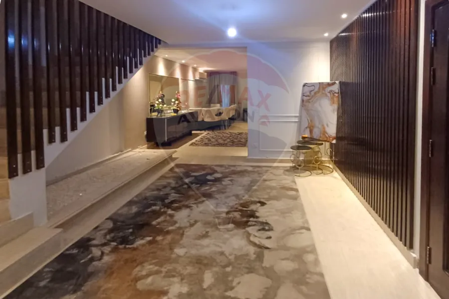 Duplex apartment for sale 300 m Louran (Ahmed Zulfikar St.)