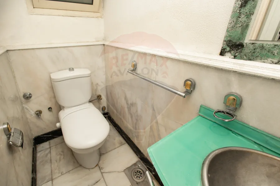Apartment for sale 350 m Saba Basha (directly on the sea)