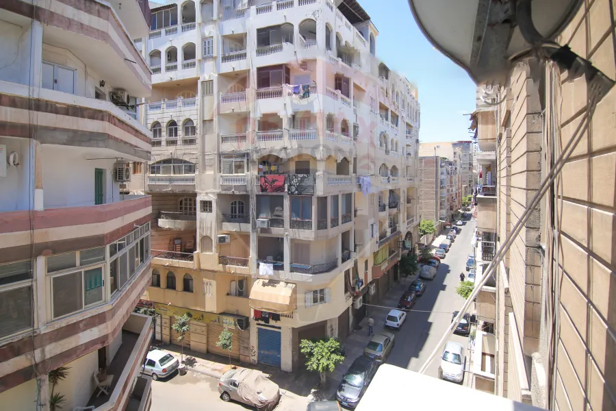 Apartment for sale 240 m Moharam Bek (Al-Moamoun st. directly)
