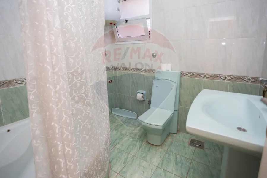 Penthouse for sale 400 m Al Saraya (directly on the sea)
