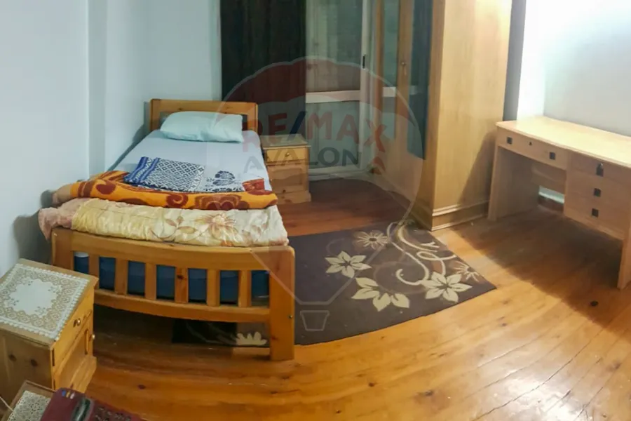 Furnished apartment for rent 105 m Sporting (directly on the tram)