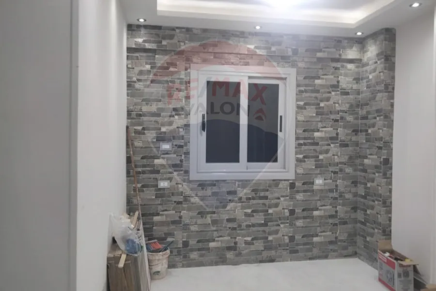 Clinic for rent 40 m Louran (Abu Qir st. directly - brand building)