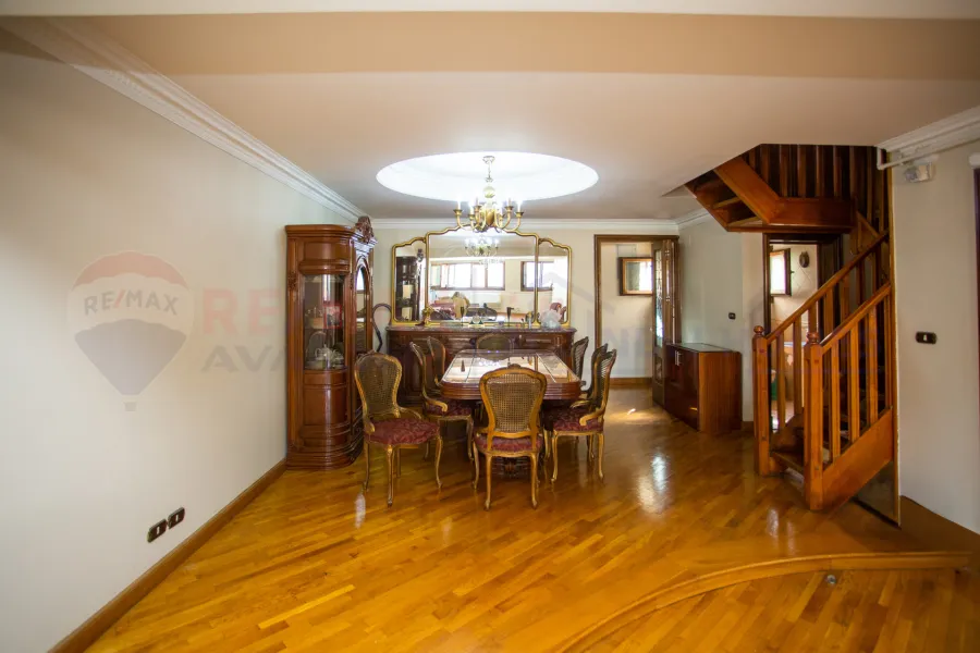 Triplex apartment for sale 220 m Stanly (near to the sea)