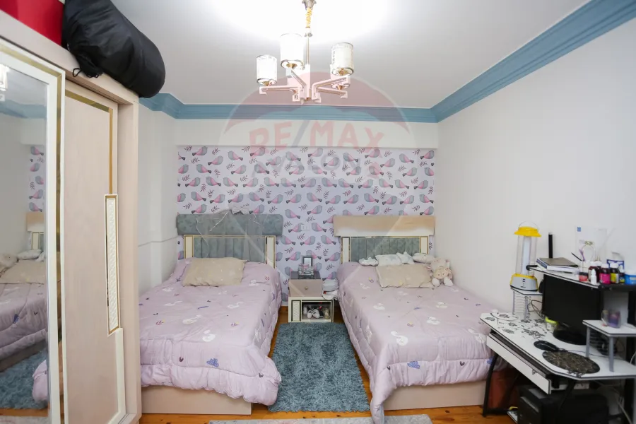 Apartment for sale 190 m Sidi Bishr (2nd number from gamal abd elnasir st)