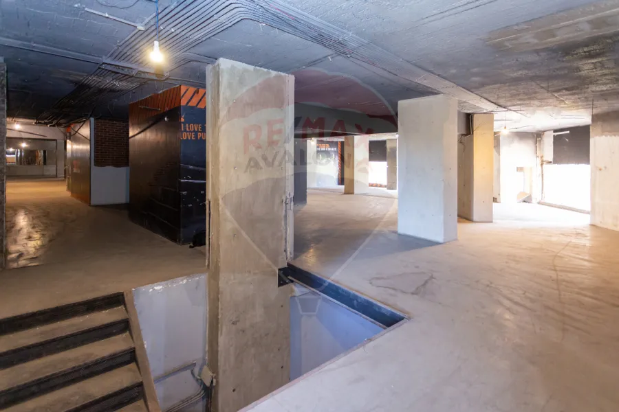 Mall for sale 790 m Louran (intersection of El-Eqbal st. with the tram)