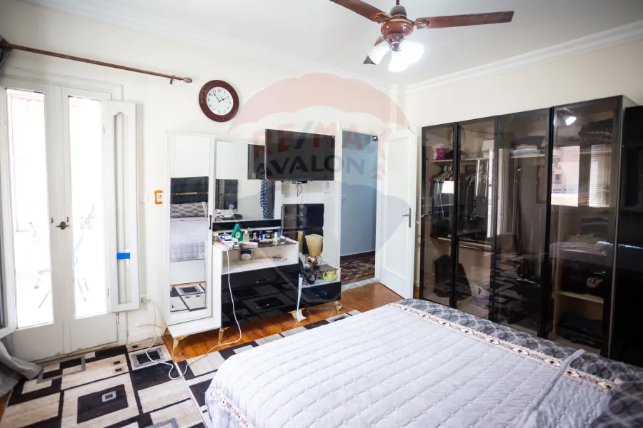 Apartment for sale 200 m Gleem (Near the Jewelry Palace)
