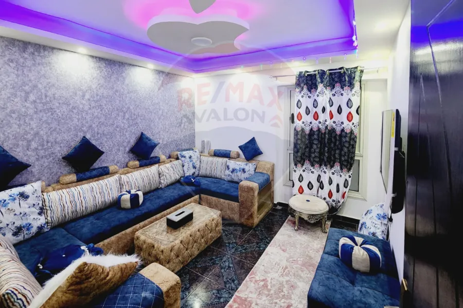 Apartment for rent 145 m Al Montazah (directly on the sea)