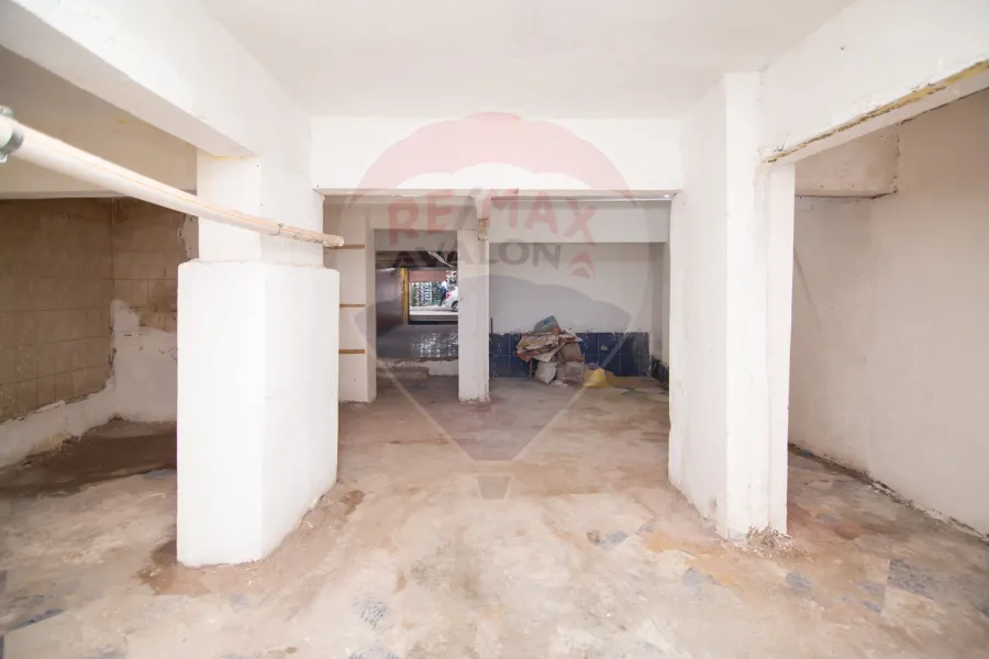 Shop for sale 110 m Smouha (steps from Mostafa Kamel St.)