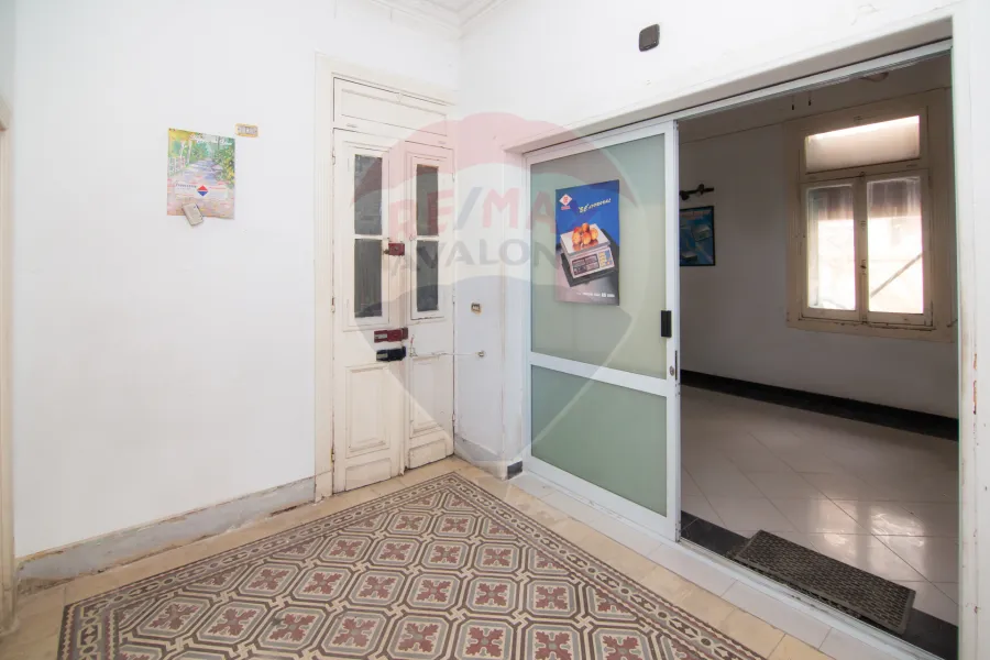 Administrative apartment for sale 125 m (directly on the tram - and steps from Abu Qir Street)