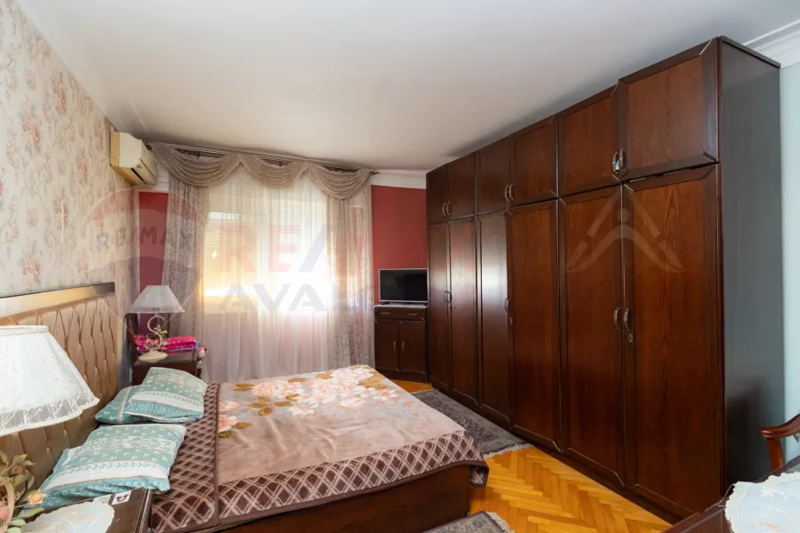Apartment for sale 195 m Roushdy (Steps from Syria st)