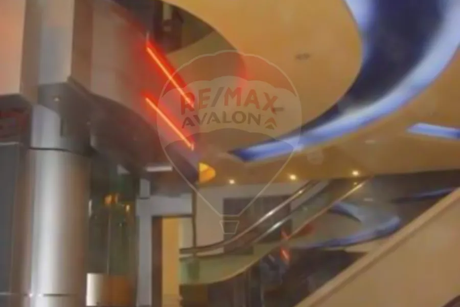 Commercial administrative building (Mall) for sale 1,200 m repetitive floors Bahry (steps from the corniche - directly on the tram)