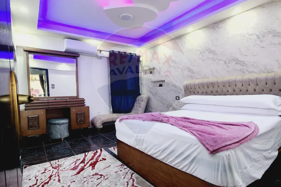 Apartment for rent 145 m Al Montazah (directly on the sea)