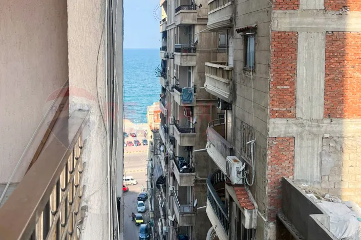 Apartment for sale 100 m in Camp Shizar (the second number from the sea)