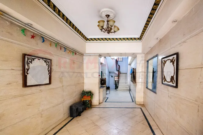 Apartment for sale 208 m Louran (Mohamed Ezz Al Arab St.)